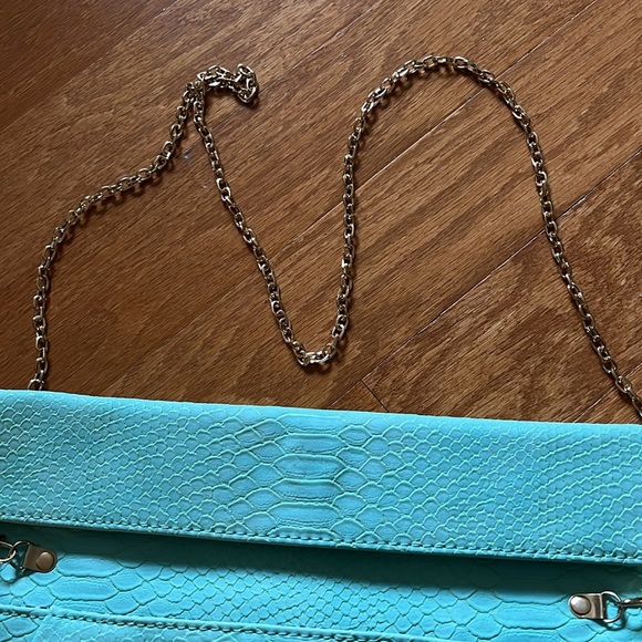 Super Cute Envelope Style Clutch or Purse Never Been Used - Picture 8 of 14